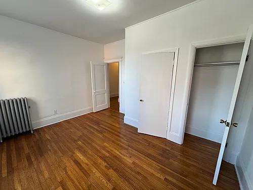 120 Warren St Photo 1