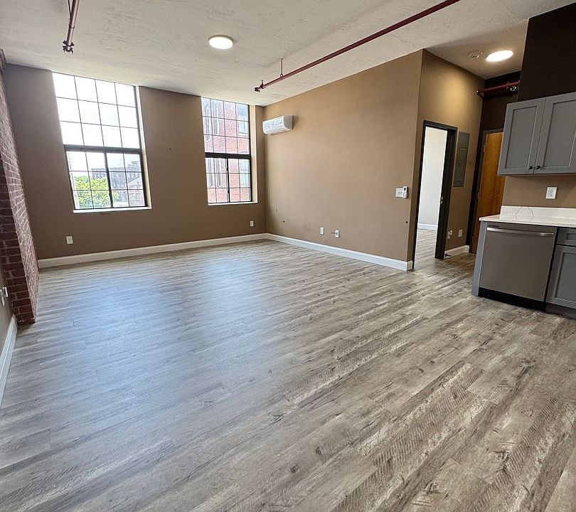 1st image of 70 Webster St #205