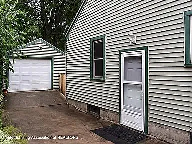 1213 Loraine Ave — Photo 14