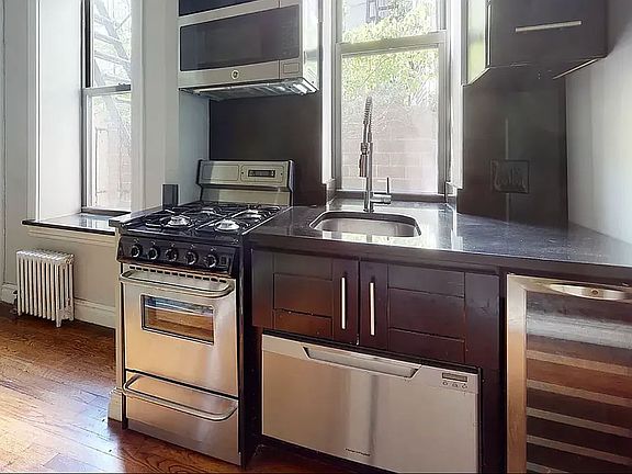 2nd image of 410 E 13th St APT 1f
