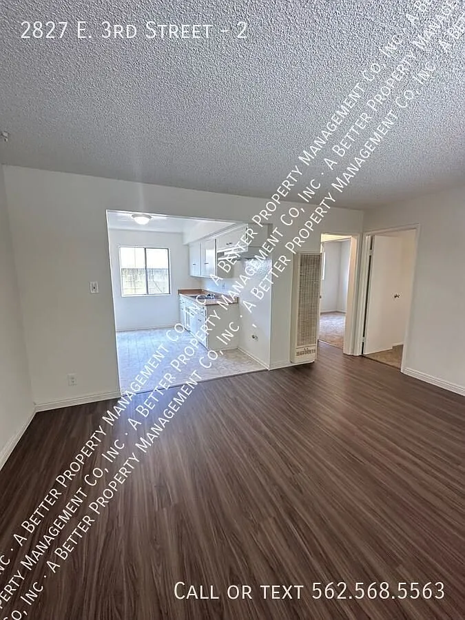 GATED Lower 2 Bedroom w/New Paint, Plank Floors & Carpet. Onsite Laundry — Photo 2