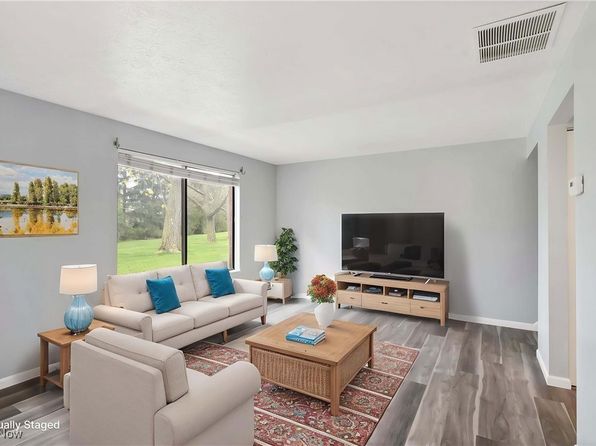 216 Moore Rd UNIT 3-K, Avon Lake, OH 44012