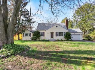 300 Godfrey Rd, Fairfield, CT 06825