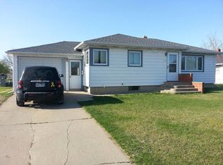 610 E 4th St, Miller, SD 57362