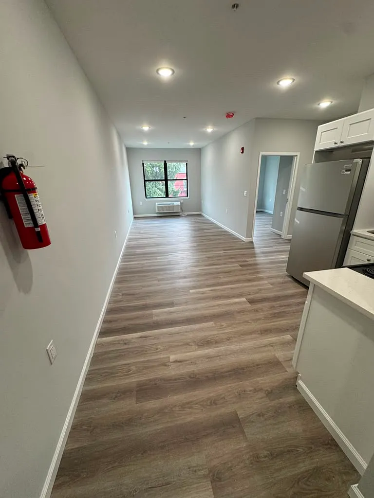 1 bed, $2,000 — Photo 2