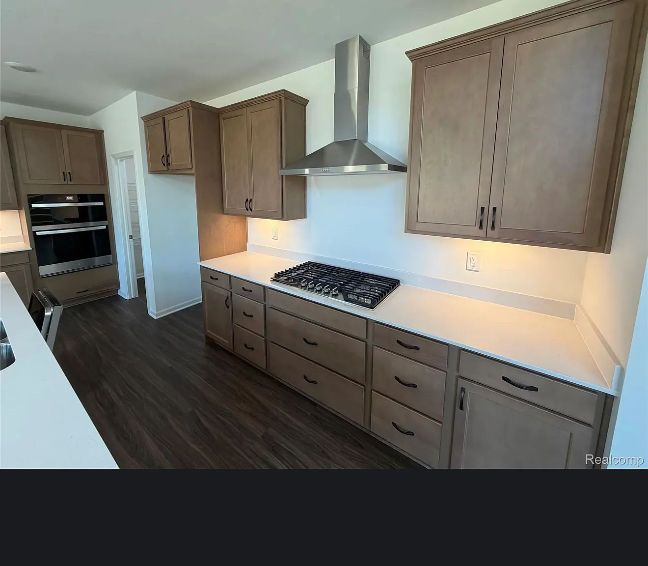 4 bed, 3366 sqft, $4,000 — Photo 4