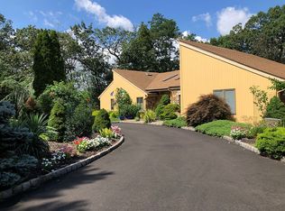 173 Rock Rd W, Green Brook, NJ 08812