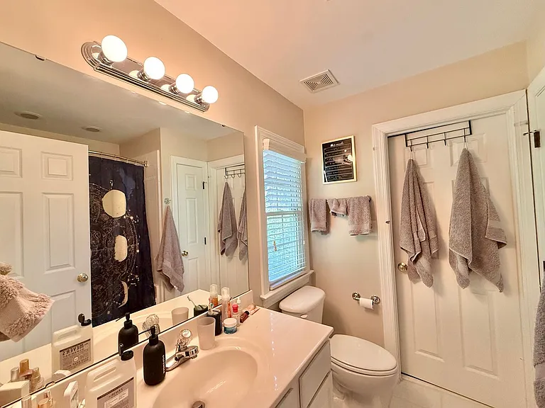 1105 Banbury Woods Pl — Photo 10