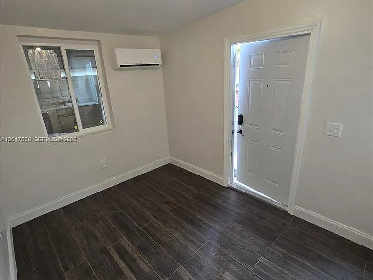 6221 SW 2nd St #1 — Photo 2