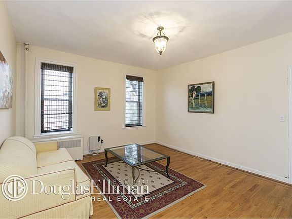 5th image of 8319 116th St APT 5H
