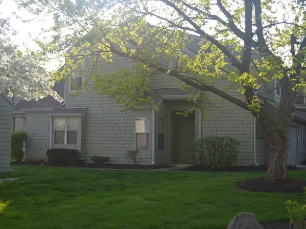 7458 Harbour Isle #22, Indianapolis, IN 46240