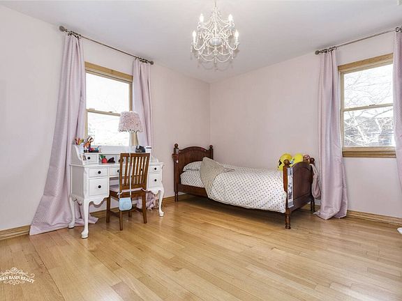 5th image of 2271 E 59th Pl