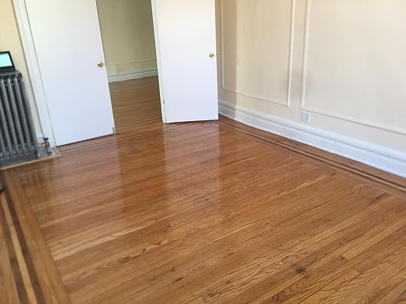 4th image of 2294 University Ave APT B1