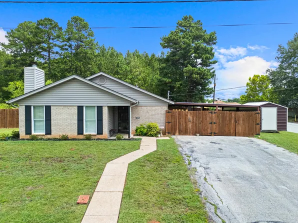 1517 Peach St, Kilgore, TX 75662
