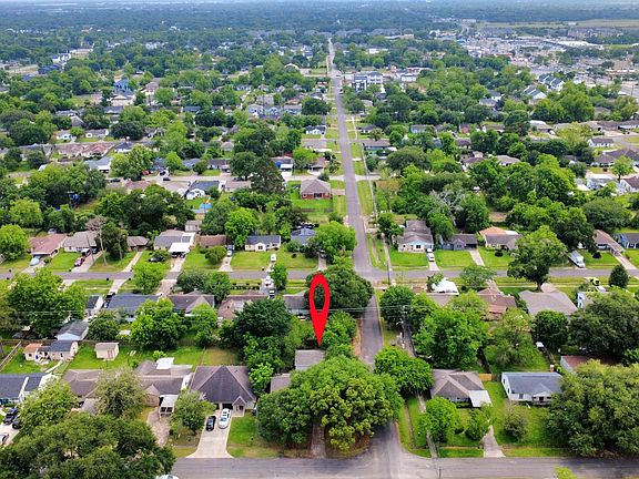3rd image of 4802 Alvin St