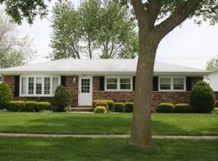 433 Wingate Dr, Schaumburg, IL 60193