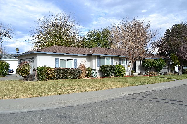 1st image of 703 Camino Way