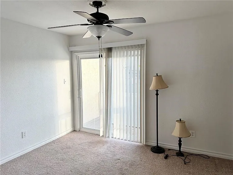 4141 Whiteley Dr #202 — Photo 10