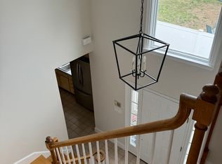 15 Chatfield St #1, Stamford, CT 06907