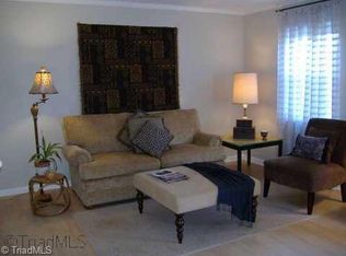 5711 Bramblegate Rd UNIT E, Greensboro, NC 27409