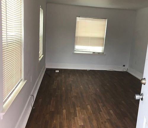 2nd image of 4015 Richfield Ave