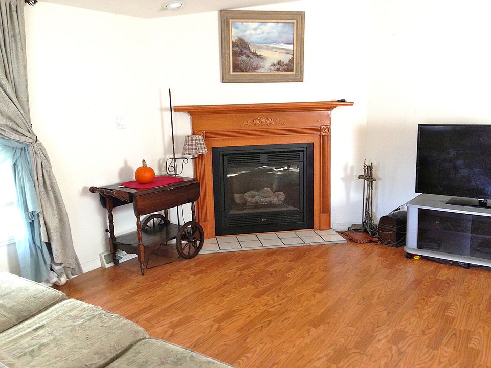 1003 Oakhill Ave, Attleboro, MA 02703 Zillow