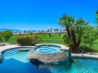 371 Tomahawk Dr, Palm Desert, CA 92211