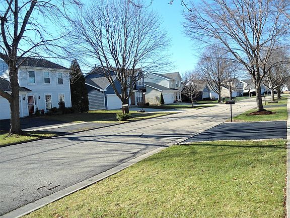3rd image of 633 Lakewood Farms Dr