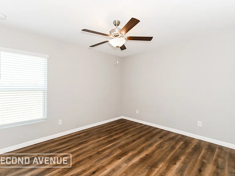108 NW 26th St — Photo 13