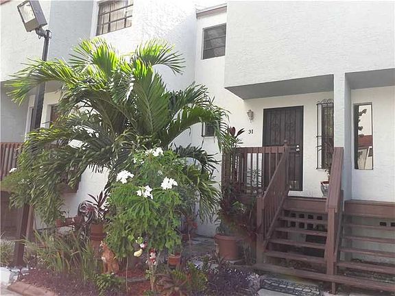 5th image of 1901 NW South River Dr APT 31C