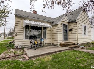 400 W Springfield Rd, Taylorville, IL 62568