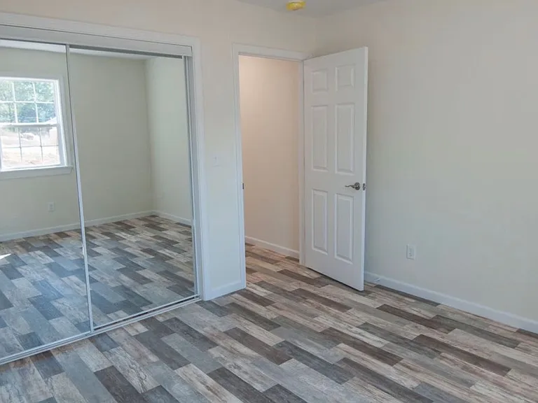 2516 Rebecca Dr — Photo 12