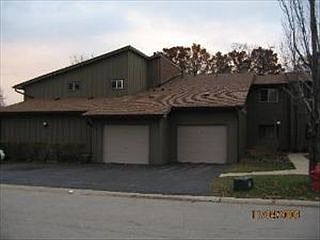 5th image of 29W391 Emerald Green Dr #32-F