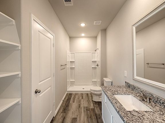 2nd image of 1023 Four Fountains St