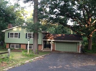 6209 Robin Ln, Crystal Lake, IL 60014