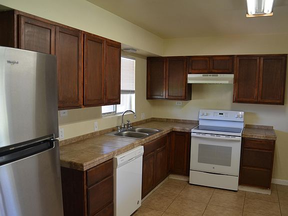 3rd image of 320 Byron Court