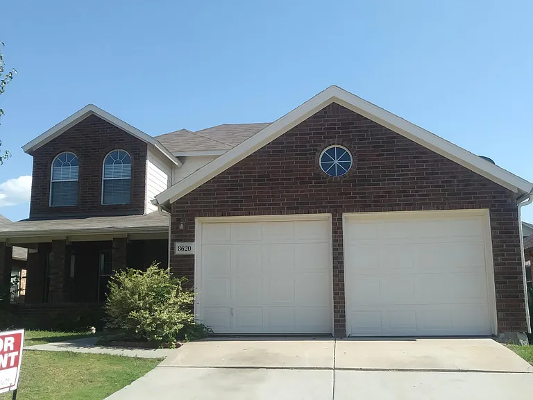 8620 Chisholm Trl — Photo 2