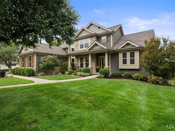12531 Ridgefield Dr, Saint Louis, MO 63131