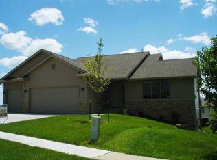 18 Ashford Pl, Iowa City, IA 52245