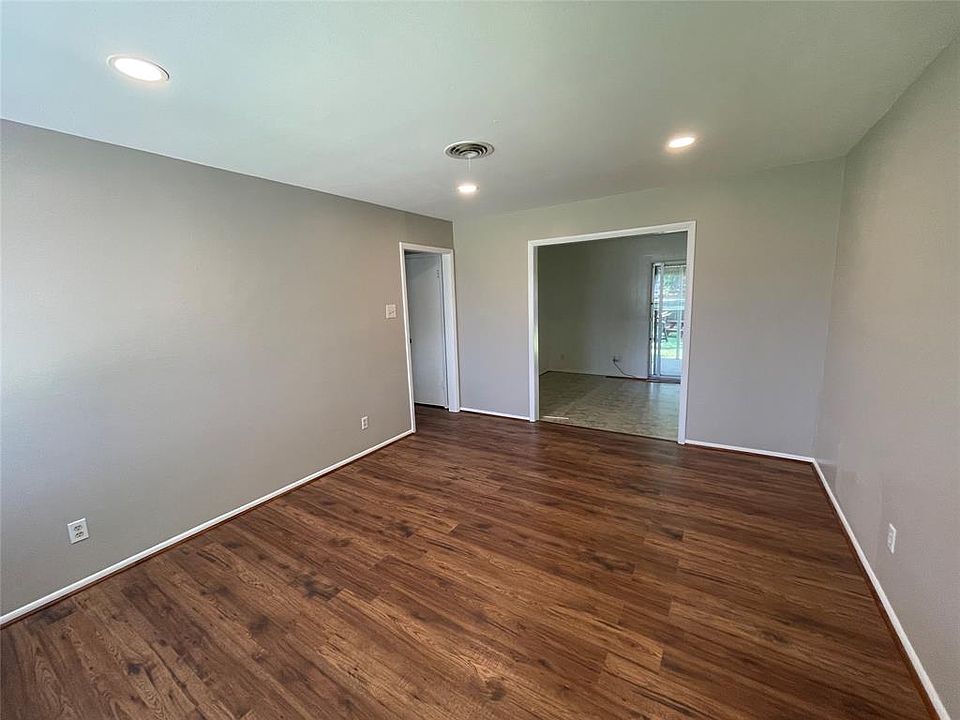 1st image of 11336 Carissa Dr