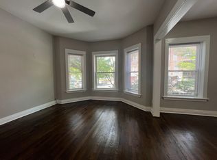 913 W Lawrence Ave #1W, Chicago, IL 60640