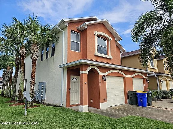 2nd image of 927 Ocaso Ln Unit 201