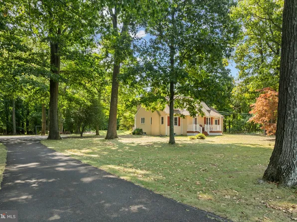 833 Broad St, Perkasie, PA 18944