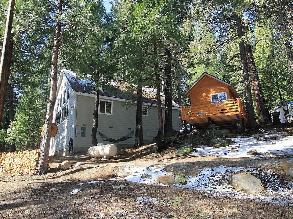 1st image of 2460 Shoshone Dr