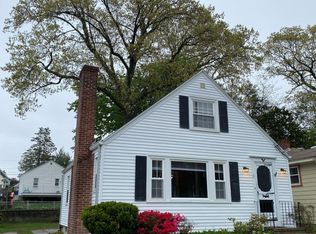 71 Fordson Ave, Cranston, RI 02910