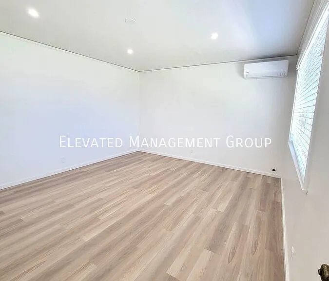 561 Kiva St #5 — Photo 7