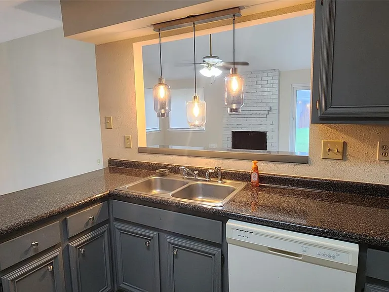 15215 Ensenada Dr — Photo 8