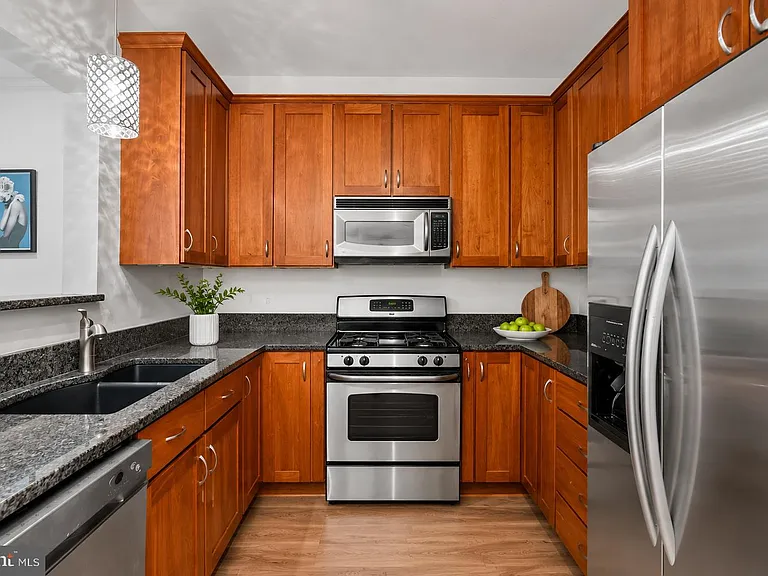 1708 Lake Shore Crest Dr #24 — Photo 14