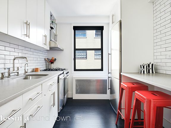 5th image of 145 E 15th St APT 17C