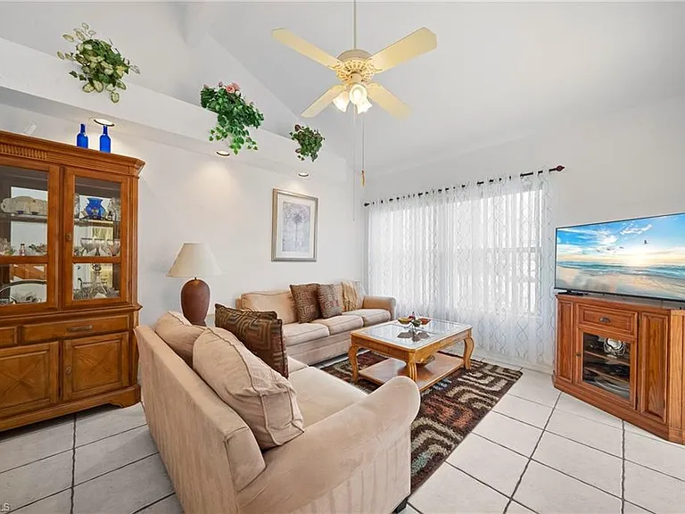 75 Emerald Woods Dr #G2 — Photo 5